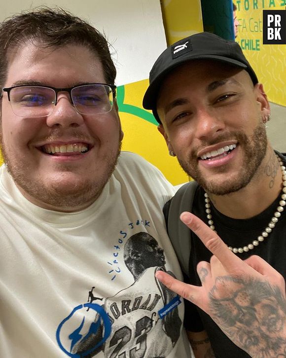 Casimiro declara voto em Lula e foto de youtuber com Neymar retorna às redes