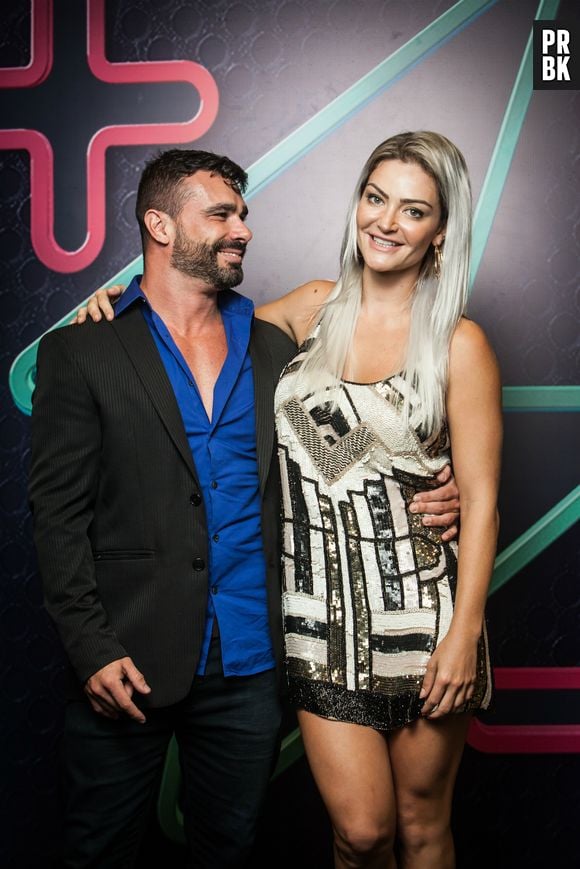 Laura Keller e Jorge Souza foram os primeiros campeões do "Power Couple" e se separaram em 2020