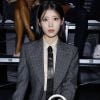 IU é embaixadora e foi a evento da Gucci na Semana de Moda