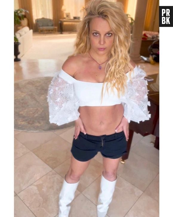 Britney Spears faz post polêmico no Instagram criticando seus pais por conta de tutela e alfineta Millie Bobby Brown por suposta cinebiografia da cantora