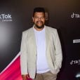 TikTok Awards 2022: Babu foi com look claro para tapete