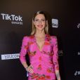 TikTok Awards 2022: Fernanda Lima foi com look rosa