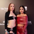 TikTok Awards 2022: Priscila Caliari e Carolyna posam no tapete