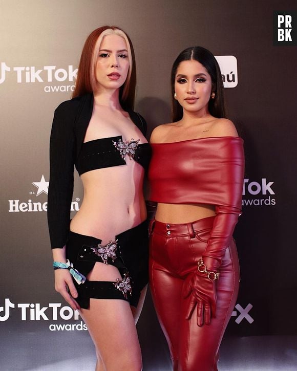 TikTok Awards 2022: Priscila Caliari e Carolyna posam no tapete