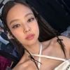 As makes do BLACKPINK são perfeitas para o Ano Novo, como mostra o look brilhoso de Jennie