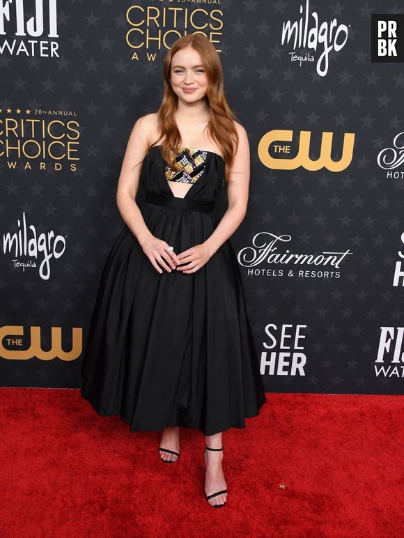 Sadie Sink marcou presença no Critics Choice Awards 2023, no último domingo (15)