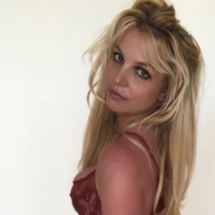 Britney Spears causou polêmica na imprensa internacional com fotos nua