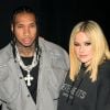 Fotos: Avril Lavigne e Tyga se beijam pela Semana de Moda em Paris