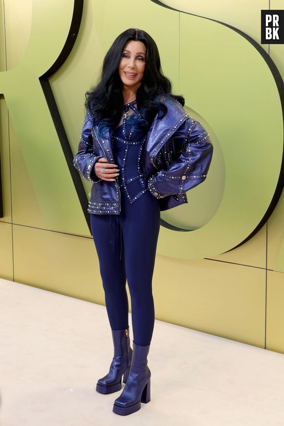 Cher participa do Versace FW23 Show no Pacific Design Center em 09 de março de 2023 em West Hollywood, Califórnia.