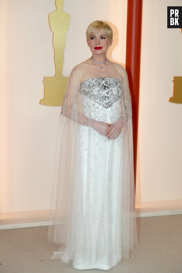 Michelle Williams e mais famosas no tapete vermelho do Oscar 2023