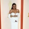 Mindy Kaling e mais famosas no tapete vermelho do Oscar 2023