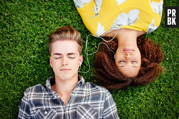 Dia do Beijo: 5 playlists para esquentar o clima com o crush ou ficar na sofrência