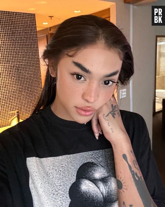 Pabllo Vittar é acusada asian fishing em nova foto e web não perdoa: "Quem é essa idol?"