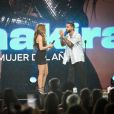 Maluma, que é grande amigo de Shakira, entregou o prêmio para a cantora