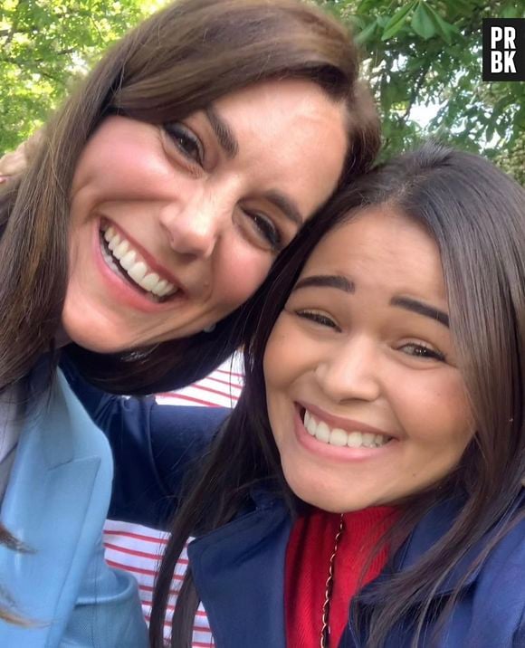 Brasileira do Ceará tira selfie com Kate Middleton e viraliza nas redes