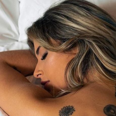 Nathalia Valente nua: Tiktoker tem falsos nudes publicados na internet e denuncia o crime