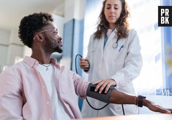 Lembre-se de checar a pressão arterial para estar sempre de olho em possíveis doenças cardiovasculares