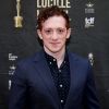 Ethan Slater teria "abandonado a família" para ficar com Ariana, segundo site