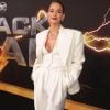 O all white também é adorado por Bruna Marquezine