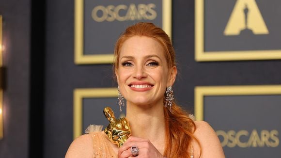 Jessica Chastain admite ter vomitado antes de beijar colega de elenco: "Foi um pesadelo"