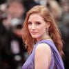 Jessica Chastain conta ter vomitado antes de beijar colega de elenco no palco