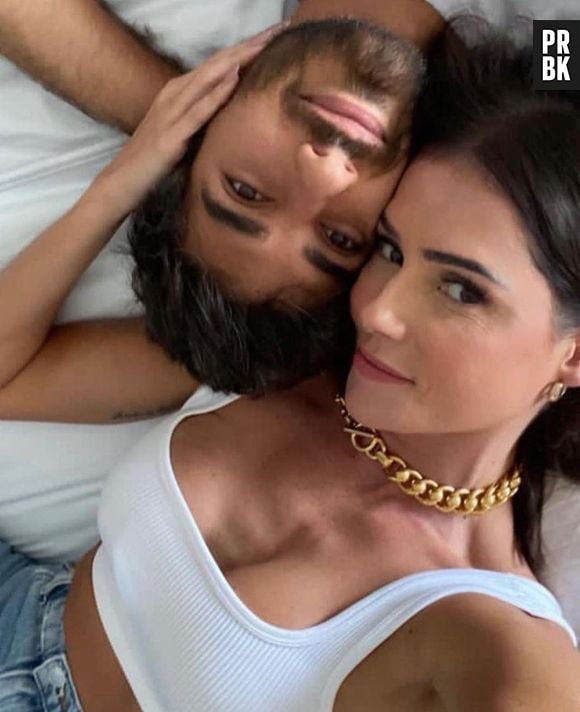 Deborah Secco já falou sobre intimidades com Hugo Moura