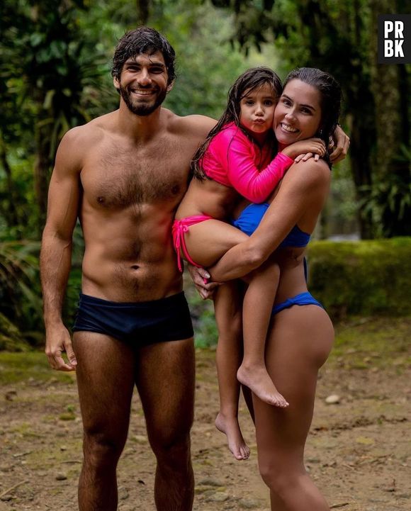 Deborah Secco e Hugo Moura são pais de Maria Flor