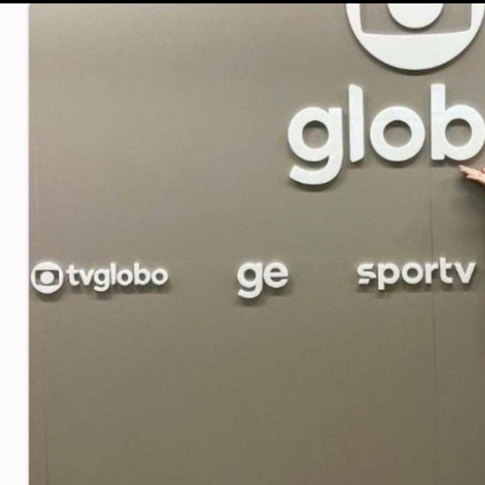  Repórter da Globo é demitida rapidamente após comentários sobre apresentador virem à tona 