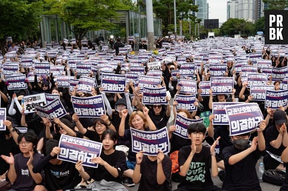 Após 100 mortes, professores da Coreia do Sul protestam nas ruas contra assédio de pais e alunos