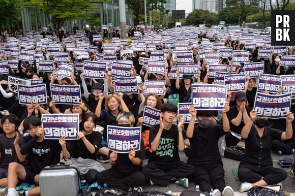 Professores da Coreia do Sul protestam nas ruas contra assédio de pais e alunos