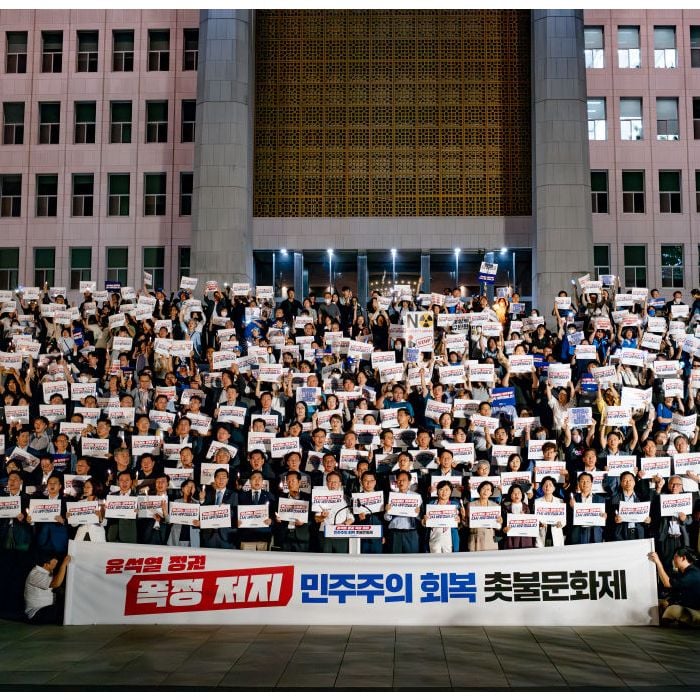 Professores da Coreia do Sul protestam nas ruas contra assédio de pais e alunos, após 100 suicídios