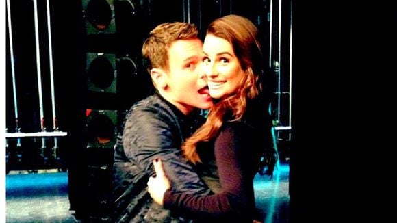 Em "Glee": Nas filmagens do series finale, Jonathan Groff volta como Jesse St. James!