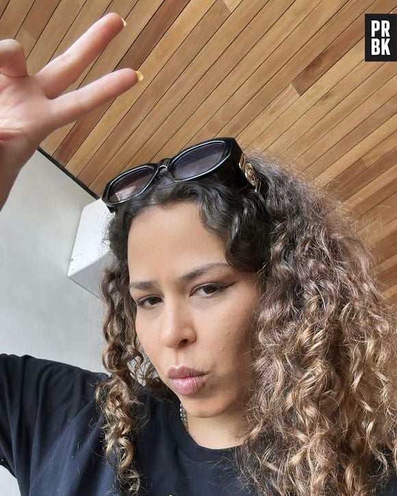 "Nunca paguei, nem com dinheiro nem com boqu*te pra ter nenhum destaque", diz Flora Matos sobre Anitta