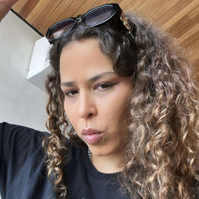 &quot;Nunca paguei, nem com dinheiro nem com boqu*te pra ter nenhum destaque&quot;, diz Flora Matos sobre Anitta