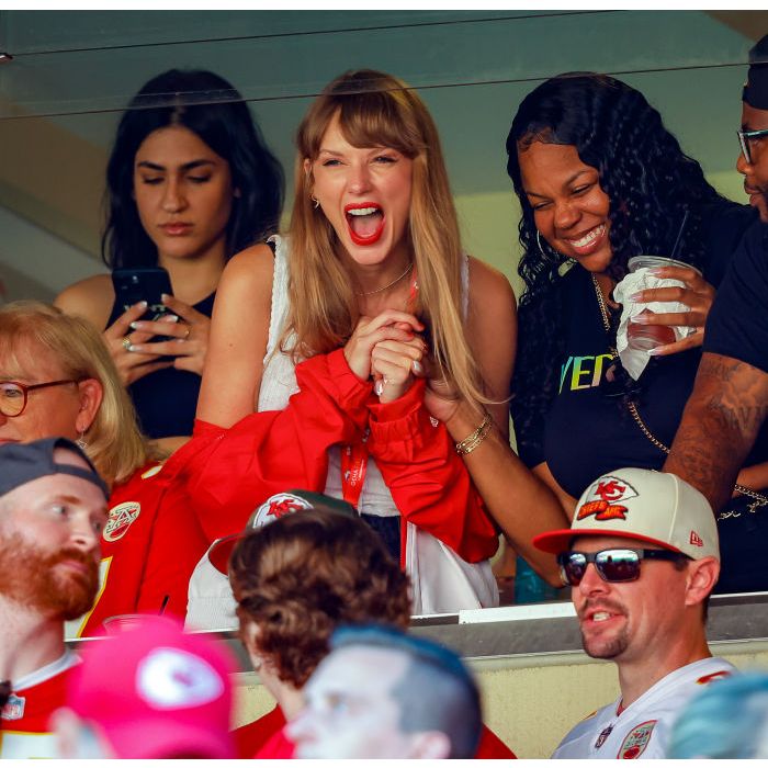 Taylor Swift foi ao jogo do novo affair, Travis Kelce, jogador da NFL