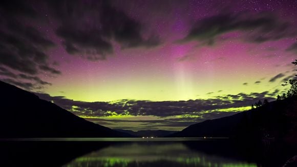 Aurora Boreal Rosa: o raro fenômeno que tomou conta dos céus da Noruega