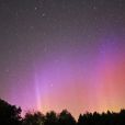 Homem conseguiu presenciar uma aurora boreal rosa