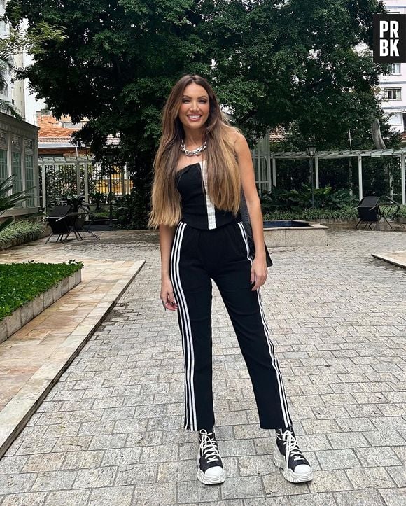 Patricia Poeta usou look street para ver o filho tocar no Tomorrowland Brasil