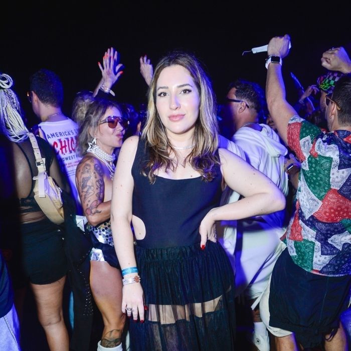 Amanda Meirelles usou saia transparente no Tomorrowland Brasil