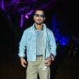João Vicente de Castro também usou casaco com óculos escuros para o Tomorrowland Brasil