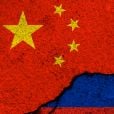  China volta atrás: Venderá processadores Loongson à Rússia após proibição 