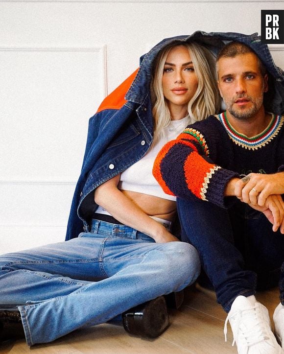 Giovanna Ewbank usou look com jeans e Bruno Gagliasso apostou em suéter com detalhes coloridos para GP de F1