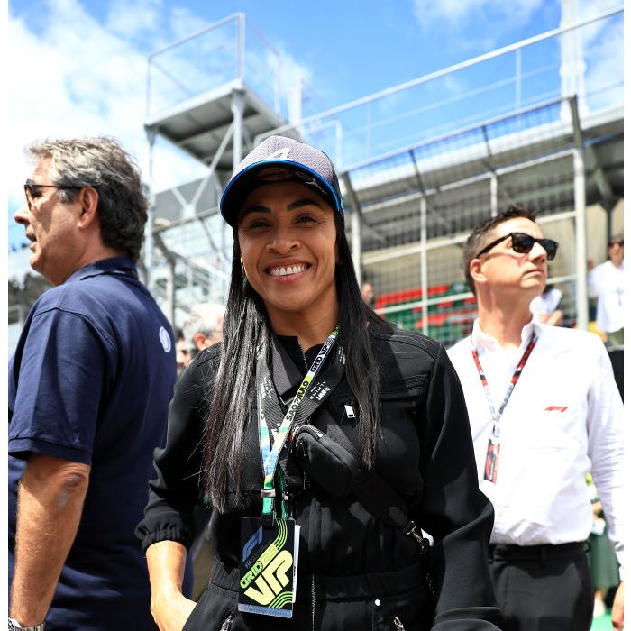 A rainha Marta de all black no GP de F1 em Interlagos