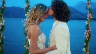 Sasha Meneghel de noiva: fotos inéditas do casamento são reveladas em clipe de João Lucas