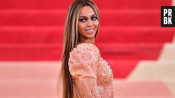 Beyoncé já usou look Peach Fuzz, a cor do ano 2024!