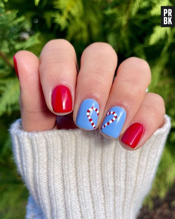 Desenhos inspirados no Natal são sempre boas escolhas de nail art