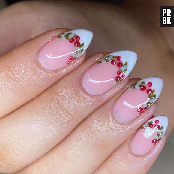 Unhas decoradas para o Natal ficam incríveis