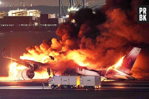 Dois aviões colidiram em pista de pouso no Japão