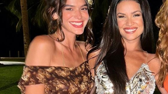 Bruna Marquezine: look de R$ 20 mil, rebolada com Juliette e curtição com ator de "Tá Escrito" marcam Réveillon