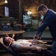  Dean&nbsp;(Jensen Ackles) fica revoltado e sai torturando geral em "Supernatural" 